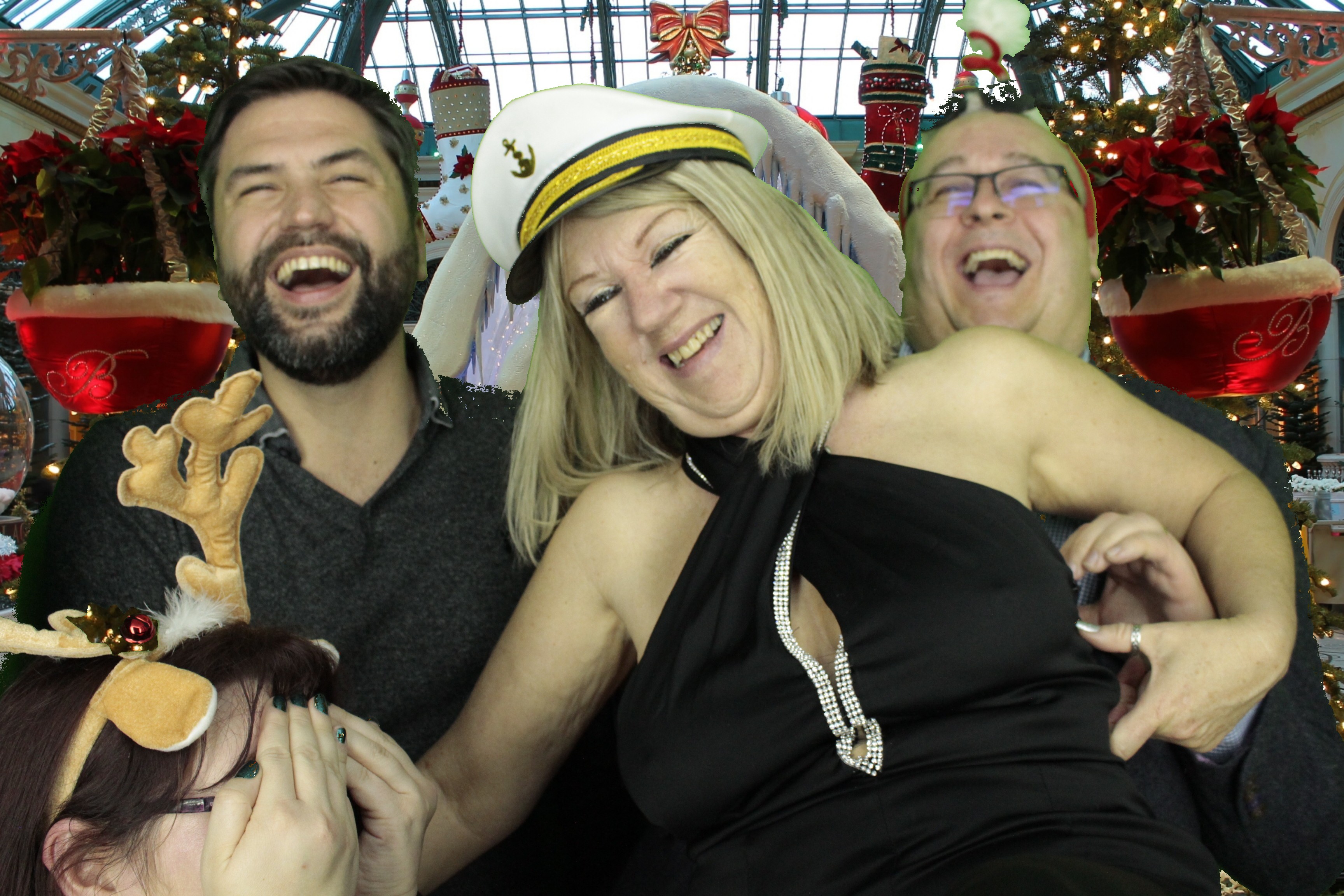 Ocean Network Express Christmas Party 2019 | View more photos from the event at gallery.myphotoboothexperience.co.uk/u/MyPhotoBoothExperienceLtd/Ocean-Network-Express-Christmas-Party-2019